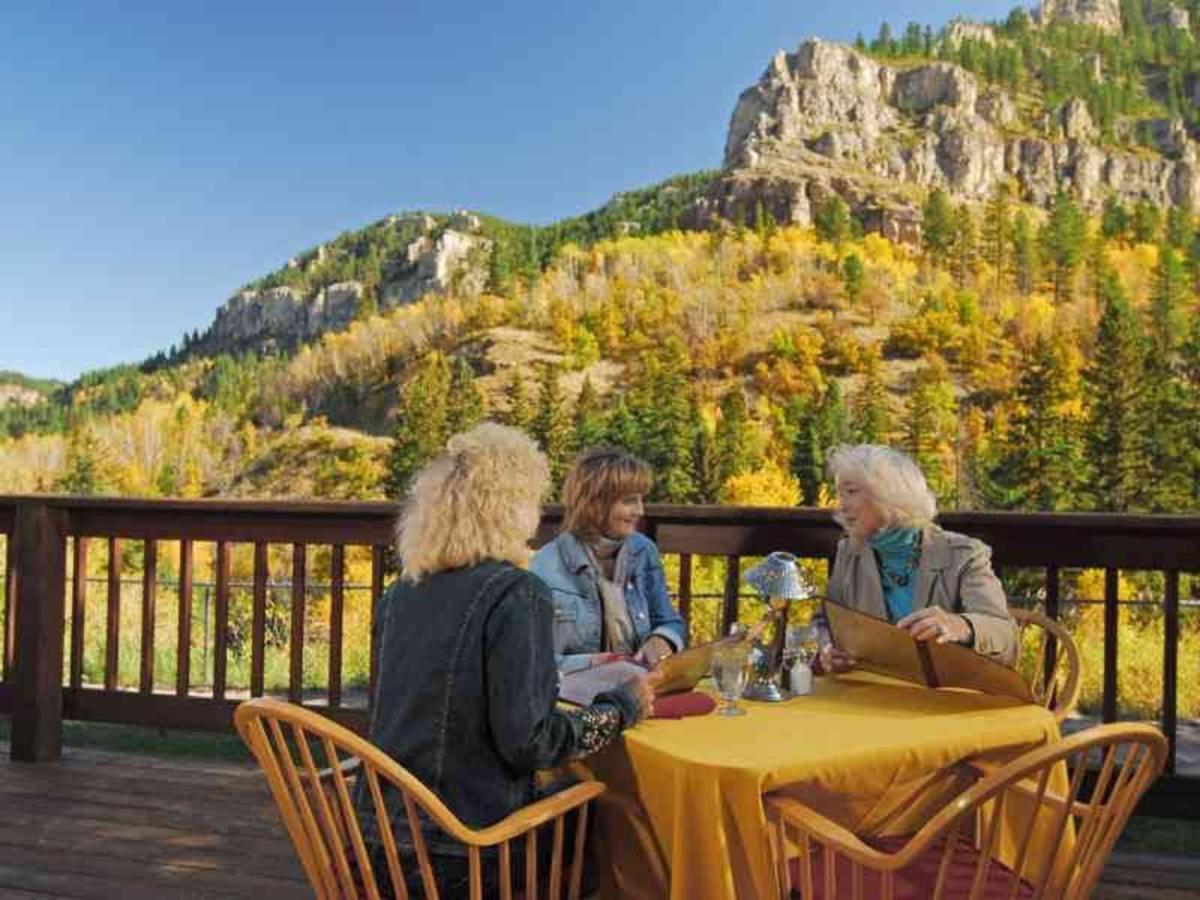 Spearfish Canyon Lodge エクステリア 写真