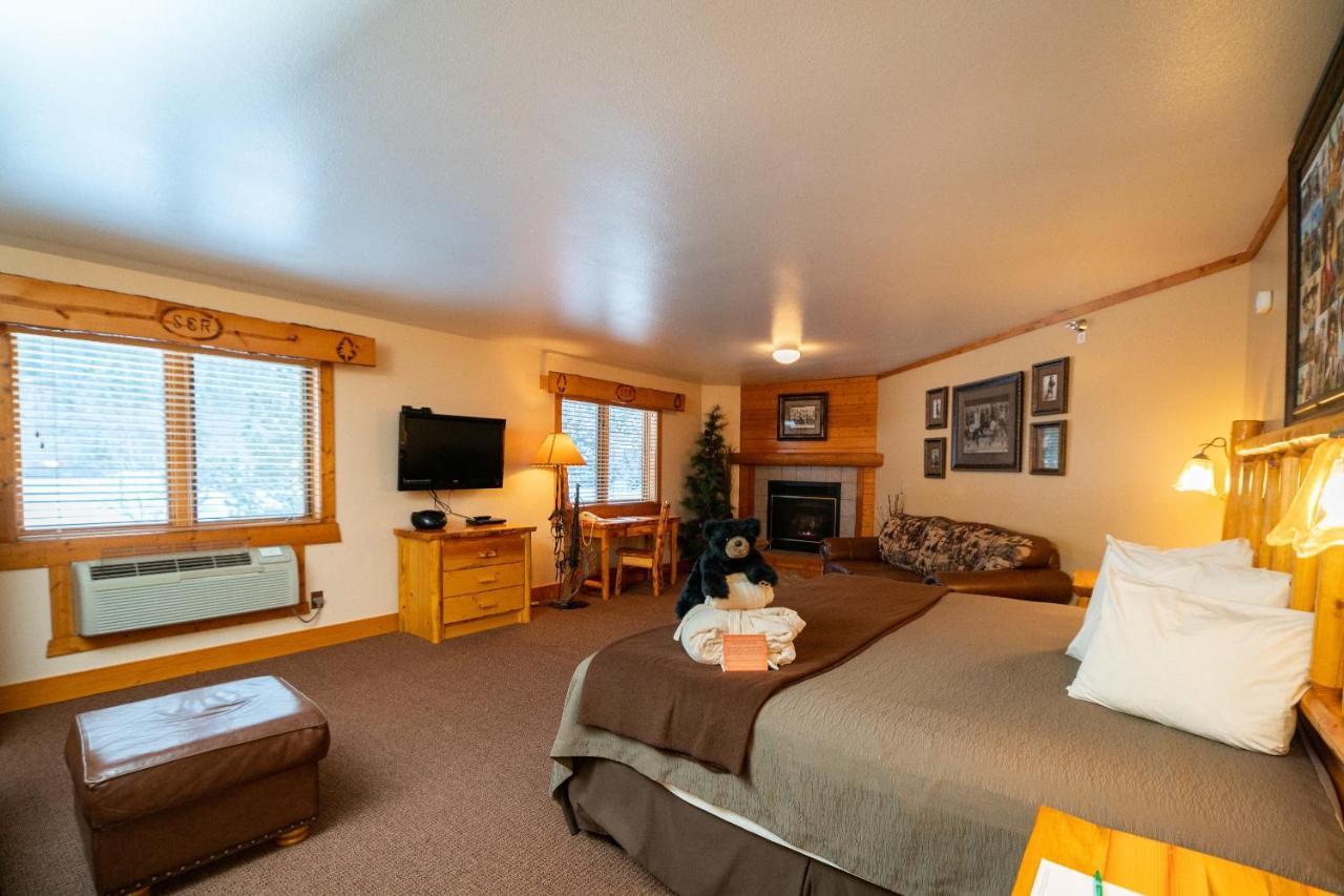 Spearfish Canyon Lodge エクステリア 写真